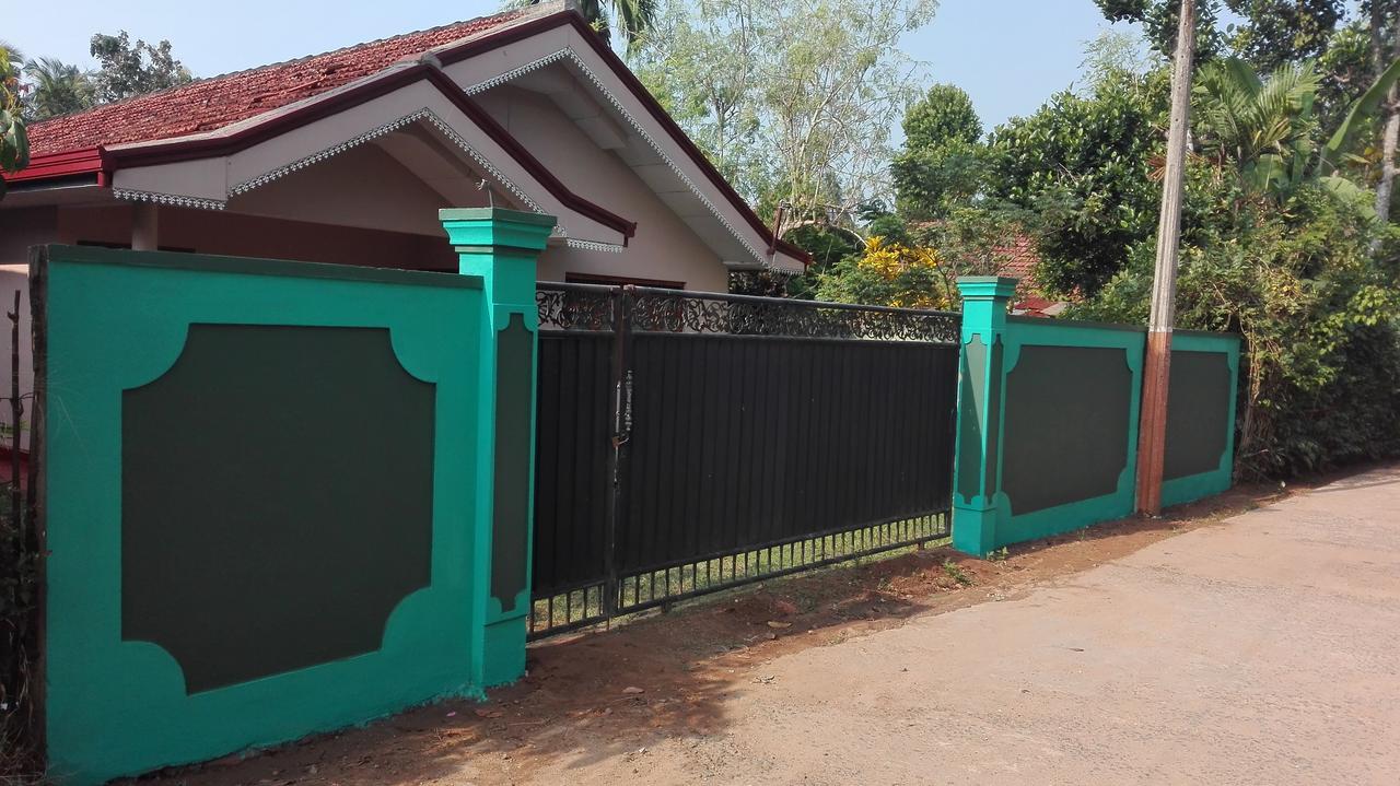 Mutu Villa Zuid-Dikwella Buitenkant foto